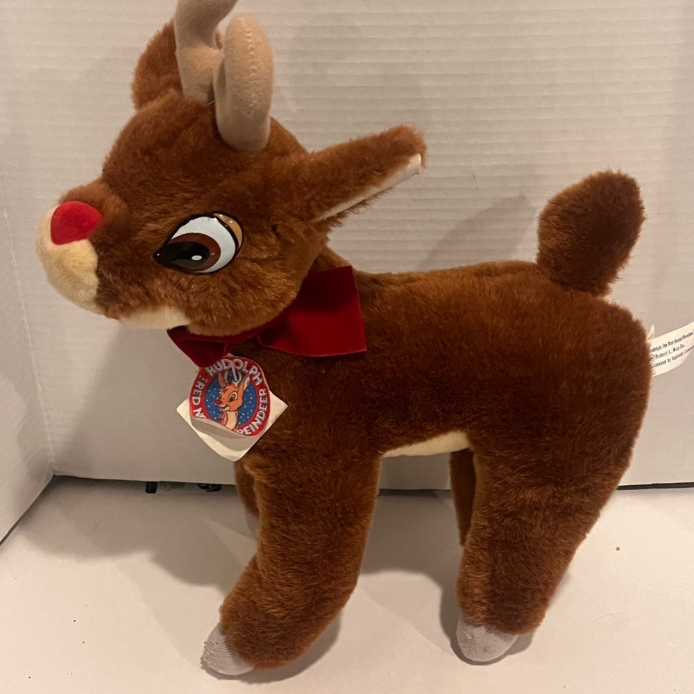 Vintage Brown Plush Rudolph Wind up toy with animatronic head. Plays music